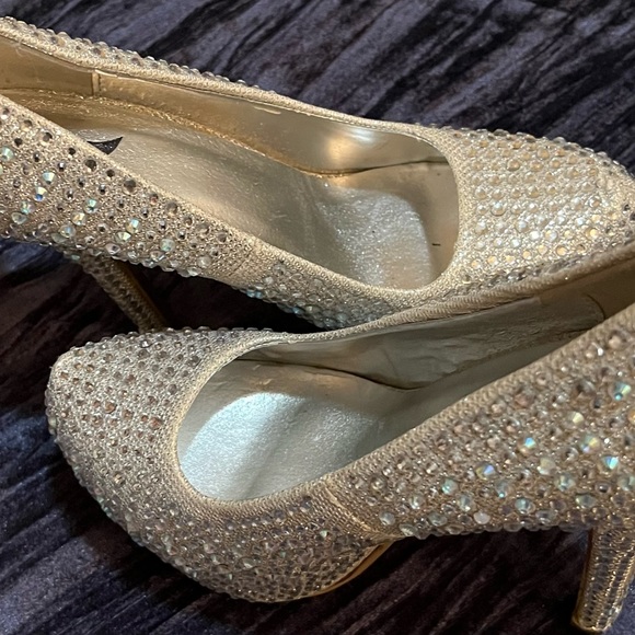 Shrek silver bling shimmery gem stone Rhinestone heels formal attire to shine on - Picture 5 of 16